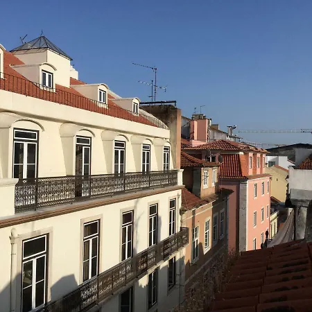 Homestay Bairro Alto Alternative *