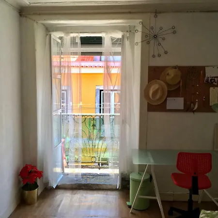 Bairro Alto Alternative Homestay *